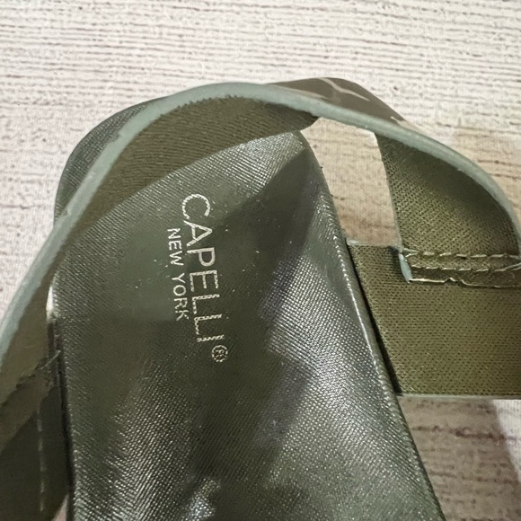 Capelli New York Dinosaur Sandals Toddler Size 7 NWOT Velcro Strap Green - Picture 3 of 4